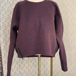 Women’s Nike sweatshirt with puffer back XL